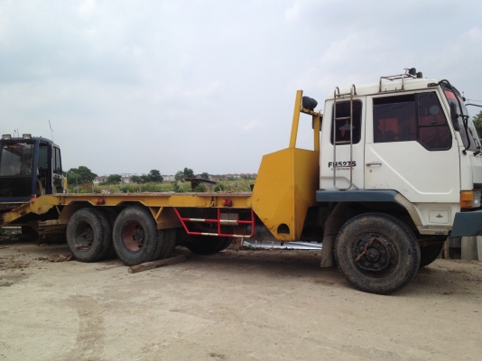 ขายรถ 10ล้อ 2 เพลา เทเลอร์บรรทุกรถแม็ครโคร 200