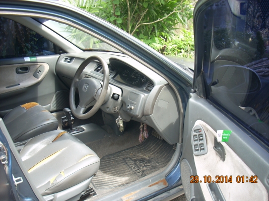 เพิ่งติดฟิล์มมาใหม่รอบคันเลยครับ ลดราคาพิเศษ 34500 ภาษีขาดปี53