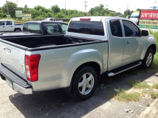 ขาย 2012 ISUZU, 2.5 HI-LANDER สีบอร์น เกียร์ออโต้ ขาย 2012 ISUZU, 2.5 HI-LANDER สีบอร์น เกียร์ออโต้