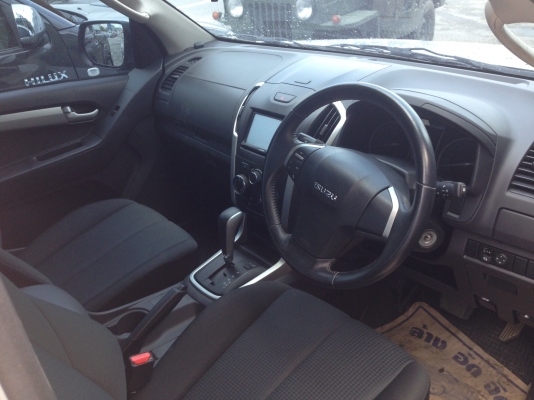 ขาย 2012 ISUZU, 2.5 HI-LANDER สีบอร์น เกียร์ออโต้ ขาย 2012 ISUZU, 2.5 HI-LANDER สีบอร์น เกียร์ออโต้