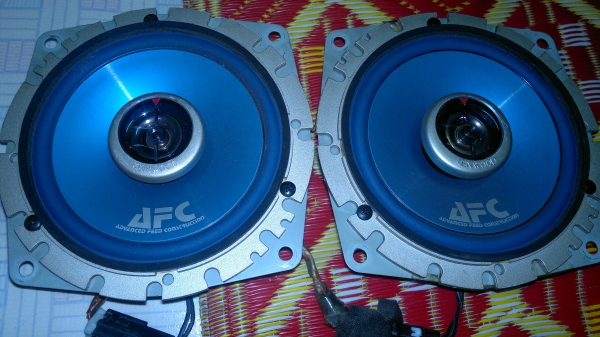 ลำโพงดอก 6(นิ้ว) KENWOOD สภาพสวย KFC-U1691