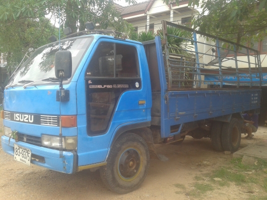 ขายisuzu nkr100แรงรถประกอบเครื่องอ่อน แชสซีมีดาม ขาด  มีผุบ้าง สภาพต้องซ่อม พร้อมโอนทั่วไทย