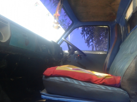 ขายisuzu nkr100แรงรถประกอบเครื่องอ่อน แชสซีมีดาม ขาด  มีผุบ้าง สภาพต้องซ่อม พร้อมโอนทั่วไทย