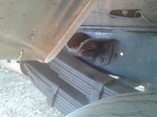 ขายisuzu nkr100แรงรถประกอบเครื่องอ่อน แชสซีมีดาม ขาด  มีผุบ้าง สภาพต้องซ่อม พร้อมโอนทั่วไทย