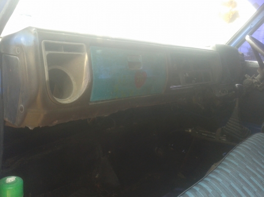 ขายisuzu nkr100แรงรถประกอบเครื่องอ่อน แชสซีมีดาม ขาด  มีผุบ้าง สภาพต้องซ่อม พร้อมโอนทั่วไทย