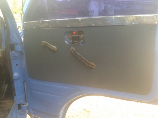 ขายisuzu nkr100แรงรถประกอบเครื่องอ่อน แชสซีมีดาม ขาด  มีผุบ้าง สภาพต้องซ่อม พร้อมโอนทั่วไทย