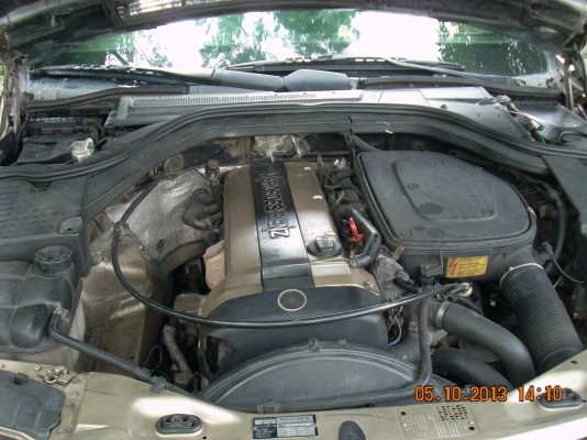 ตัวท็อปออพชั่นครบประตูดูด ม่านไฟฟ้า 320000 รถใช้แค่อาทิตย์ละสองวันเสาร์อาทิตย์