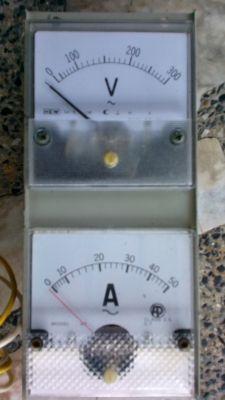 อุปกรณ์ไฟฟ้า 1 ชุด