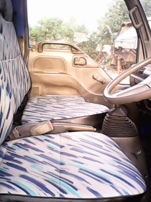 รถหกล้อสั้นวางเครื่อง  100  แรง  เครื่องดี  ครัชชีสวย