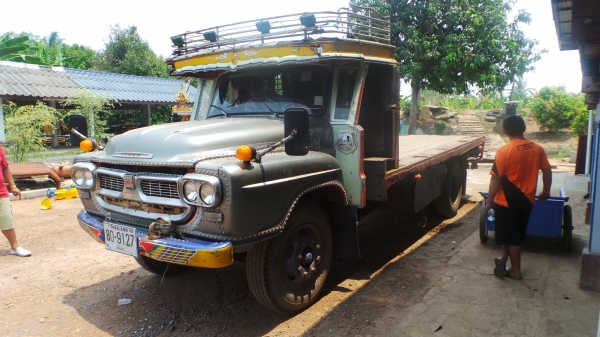 รถหกล้อ ISUZU สภาพร้อมใช้งาน สนใจสอบถามรายละเอียดได้ที 090-3494058