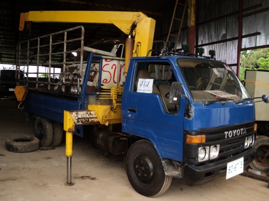 ขายด่วน !!! รถเครน TOYOTA  4 สูบ 115 แรงม้า 2 เพลา