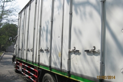 ขายตู้แห้ง 10 บาน 7.2 m ไม่มีเสากลาง ยกลงจาก 6 ล้อ 3H สภาพสวยกริ๊ป โทร 088-4501277