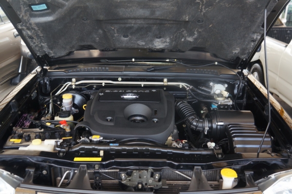 NISAAN FRONTIER 4ประตู ปี 2005 เครื่อง 3.0 ZDi ตัว TOP สุด รถสวย เครื่องเดิมๆวิ่งดี เกียร์ ช่วงล่างปกติ มีชุดแต่ง ล้อMAXแต่ง เบาะหนัง แอร์เย็น ภายในสภาพสวย สีสวย รถพร้อมใช้งาน จัดไฟแนนได้