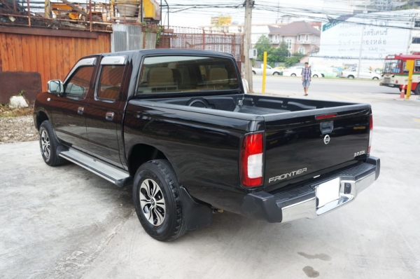 NISAAN FRONTIER 4ประตู ปี 2005 เครื่อง 3.0 ZDi ตัว TOP สุด รถสวย เครื่องเดิมๆวิ่งดี เกียร์ ช่วงล่างปกติ มีชุดแต่ง ล้อMAXแต่ง เบาะหนัง แอร์เย็น ภายในสภาพสวย สีสวย รถพร้อมใช้งาน จัดไฟแนนได้