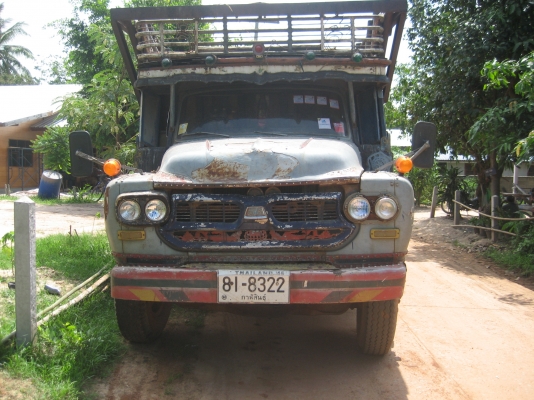 หัวยาว EH 700 /  168 แรง เกียร์กลาง   2 เพลา เบรคทิฟฟี่ 340,000 บาท