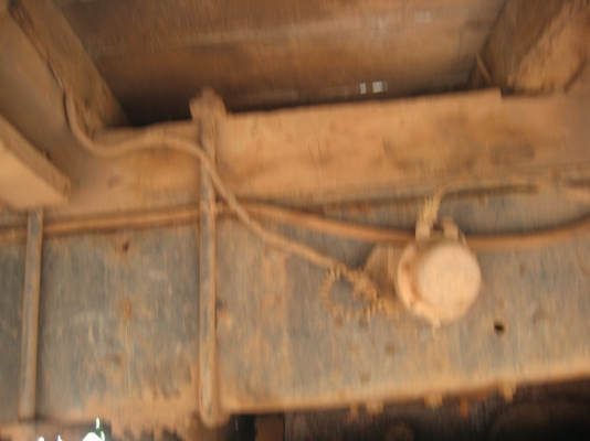 หัวยาว EH 700 /  168 แรง เกียร์กลาง   2 เพลา เบรคทิฟฟี่ 340,000 บาท