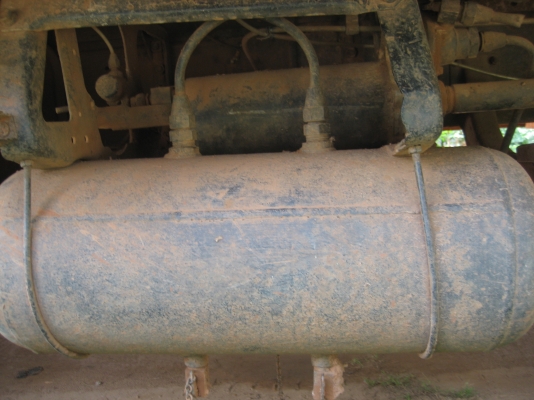 หัวยาว EH 700 /  168 แรง เกียร์กลาง   2 เพลา เบรคทิฟฟี่ 340,000 บาท