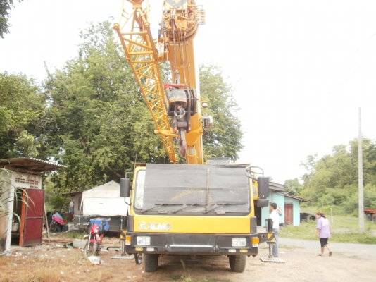 รถเครน ขนาด 25 ตัน