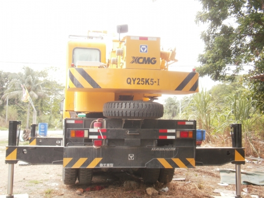 รถเครน ขนาด 25 ตัน