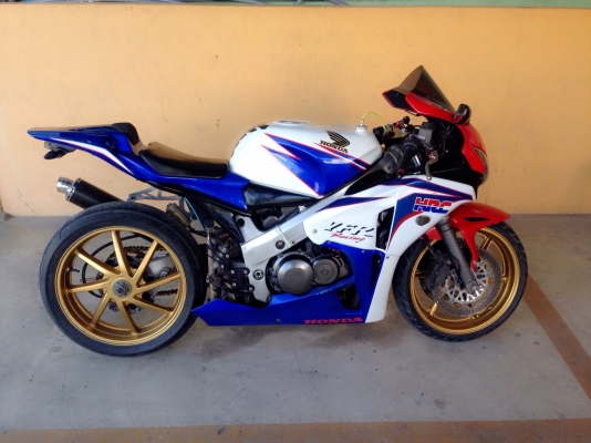 ขาย VFR400nc30  เครื่องดีขึ้นเหนือลงใต้สบาย ทะเบียนโอนภาษีเต็ม 89,000. รถอยู่สุพรรณครับ. สนใจสอบถามได้ครับ. 092-6429114. ติดต่อได้24ซม.คุยง่ายๆต่อรองได้ครับ