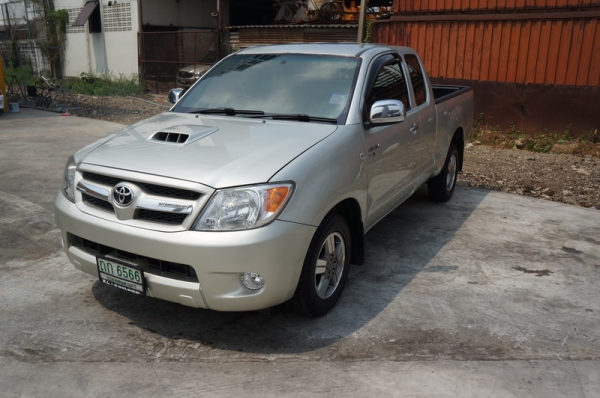 TOYOTA VIGO CAB ปี 2007 รถสวย เครื่องเดิมๆวิ่งดี ช่วงล่างแน่น ล้อMAX เบาะหนัง แอร์เย็น สีสวย ภายในสภาพสวย พร้อมใช้งาน จัดไฟแนนได้