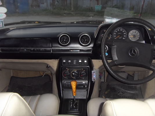 ขาย BENZ 230E W123