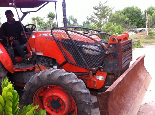 ขายถูกครับเดิมทั้งคันราคา450000บาทครับพร้อมผาน1ชิ้น