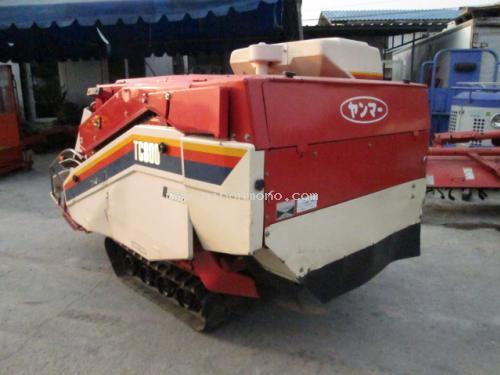 รถเกี่ยวข้าวนั่งขับ!!! รหัสสินค้า : 14001726 ยี่ห้อ : YANMAR รุ่น : TC800