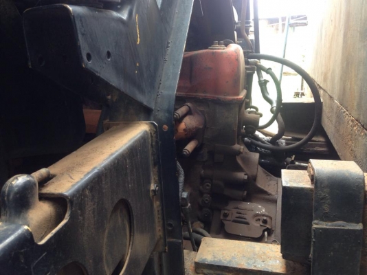 รถเทเลอร์ 10 ล้อ 2 เพลา ร็อคกี้ 240