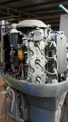 เครื่องยนต์เรือมือสอง