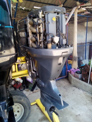 เครื่องยนต์เรือมือสอง