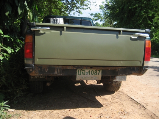 นิสัน TD  2700  ปี 40     120000  บาท