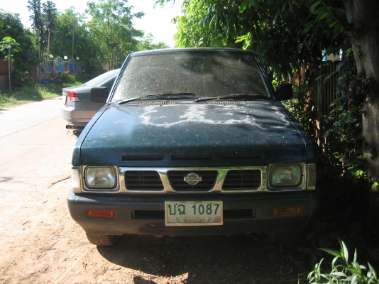 นิสัน TD  2700  ปี 40     120000  บาท