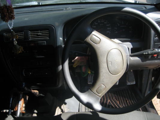 นิสัน TD  2700  ปี 40     120000  บาท