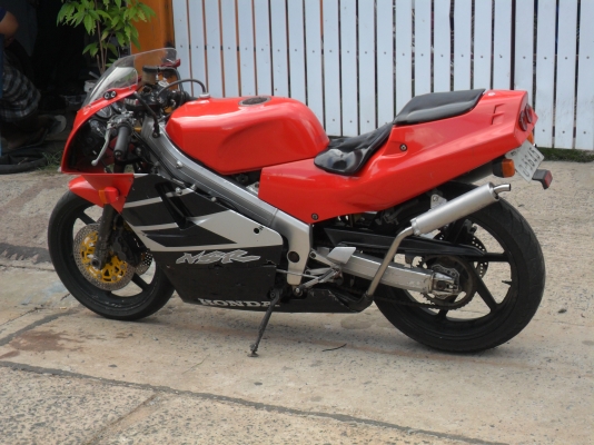 มีของไหม่มาใครหาอยู่รีบเลยครับเริ่มหายากแล้ว   HONDA NSR 250  ทะเบียนโอน  45000