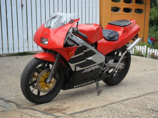 มีของไหม่มาใครหาอยู่รีบเลยครับเริ่มหายากแล้ว   HONDA NSR 250  ทะเบียนโอน  45000