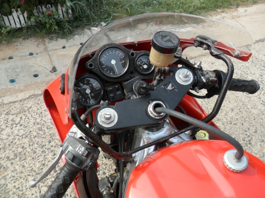 มีของไหม่มาใครหาอยู่รีบเลยครับเริ่มหายากแล้ว   HONDA NSR 250  ทะเบียนโอน  45000