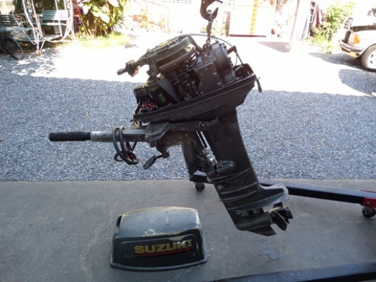 เครื่องเรือ SUZUKI 25 แรง นำเข้าจากญี่ปุ่น