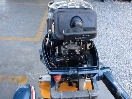 เครื่องเรือYAMAHA  6 แรง 2 จังหวะ สภาพเก่าเก็บญี่ปุ่น