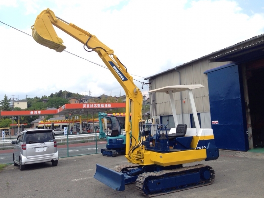 KOMATSU  PC 30-6 Engine 34699  ยังไม่เคยใช้งานในไทย