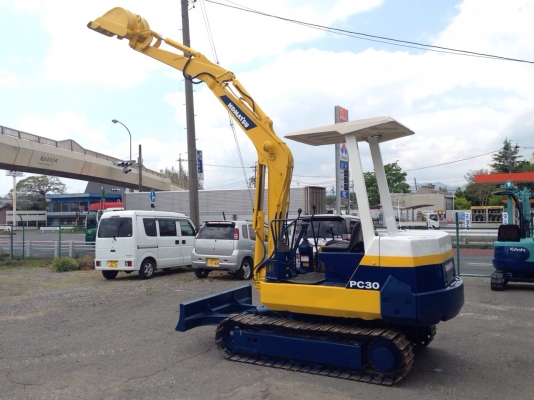 KOMATSU  PC 30-6 Engine 34699  ยังไม่เคยใช้งานในไทย