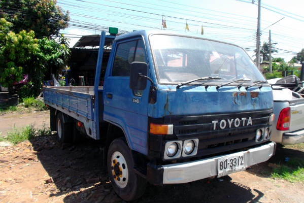 ขายด่วนรถ6ล้อTOYOTAเครือง115แรงม้า3ใบปัตปี31