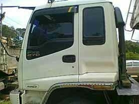 รถอีซูซุ 10 ล้อดั้ม 270 แรงม้า. ปี 48  ( ขายแม่ , ลูก )  สนใจติดต่อ 081 - 6079515