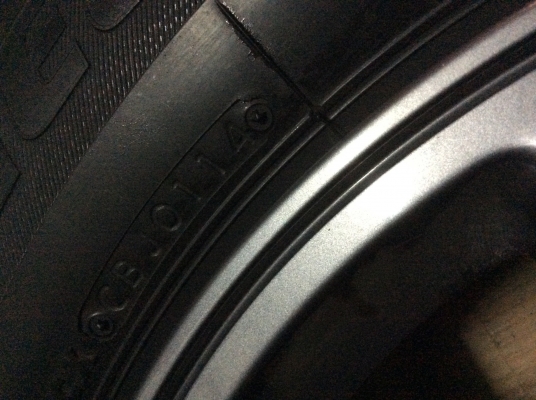 ขายแม็ก อีซุซุ ขอบ16 พร้อมยางปี14 สีรมควันถูกๆๆ