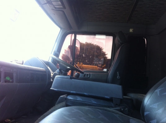 ขายรถ10ล้อตู้ทึบเครื่อง195แรง