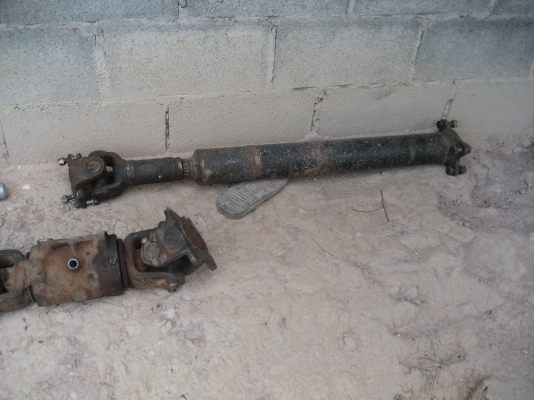 เครื่อง 6BD1  165 แรง  สโลกลาง  2 เพลา ทะเบียนเต็ม 305,000บาท