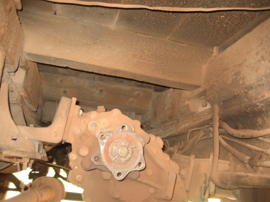 เครื่อง 6BD1  165 แรง  สโลกลาง  2 เพลา ทะเบียนเต็ม 305,000บาท