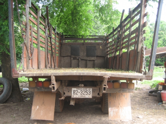 เครื่อง 6BD1  165 แรง  สโลกลาง  2 เพลา ทะเบียนเต็ม 305,000บาท