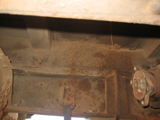 เครื่อง 6BD1  165 แรง  สโลกลาง  2 เพลา ทะเบียนเต็ม 305,000บาท