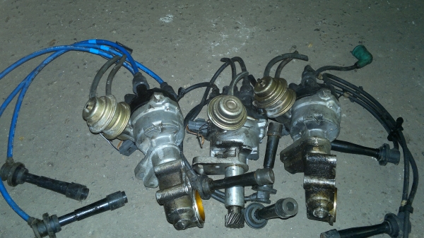 จานจ่าย F6A เครื่องสามสูบ